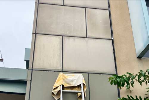 Comm-service-Building